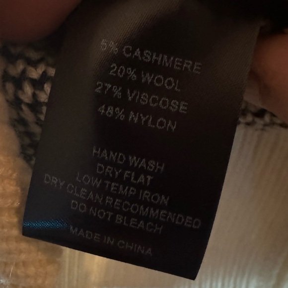 Cynthia Rowley Chunky Intarsia Black and White Chevron Sweater Cashmere Wool M - Picture 9 of 9